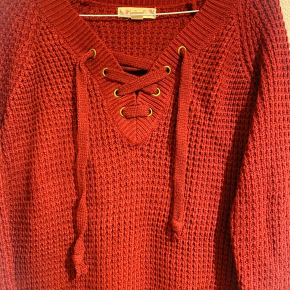 Sweater - Picture 4 of 4